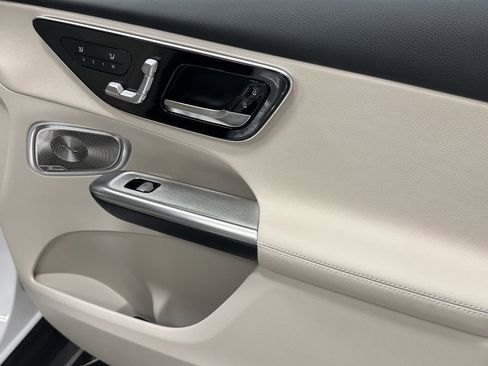 Certified 2025 Mercedes-Benz GLC 300 image 15