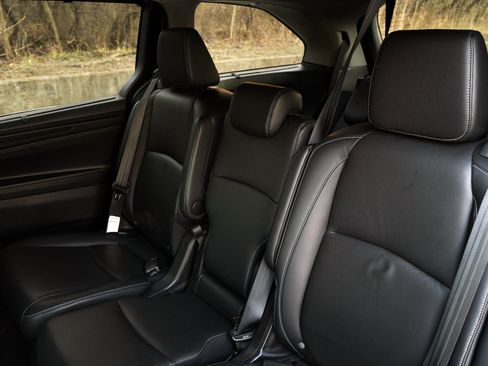 Used 2023 Honda Odyssey Touring image 18