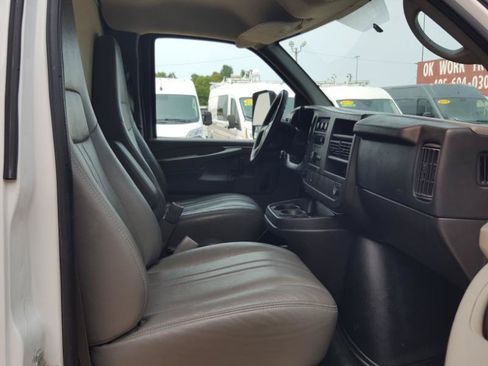 Used 2013 Chevrolet Express 3500 Extended RWD image 17