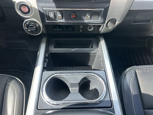 Used 2017 Nissan Titan PRO-4X image 15