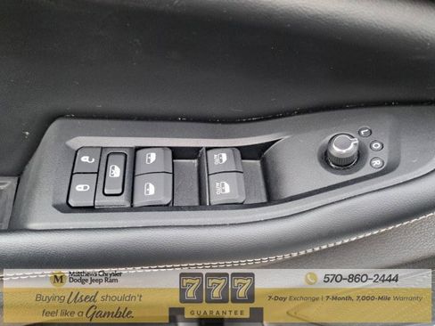 Used 2023 Jeep Grand Cherokee L Laredo image 12