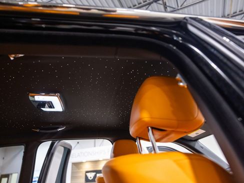 Used 2022 Rolls-Royce Cullinan AWD/4WD image 30