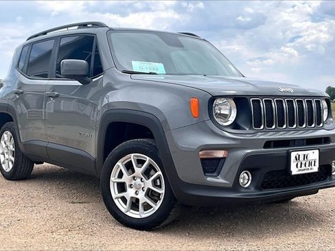 Used 2020 Jeep Renegade Latitude w/ Cold Weather Group AWD/4WD image 3