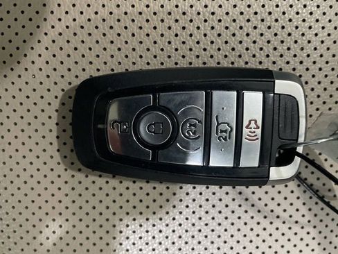 Used 2021 Ford Escape SEL AWD/4WD image 29