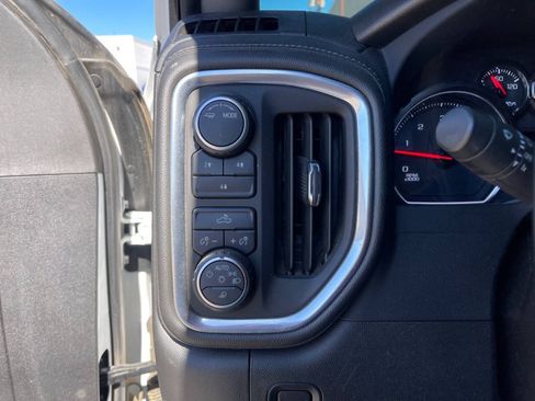 Used 2023 Chevrolet Silverado 2500 LT AWD/4WD image 16