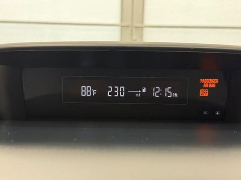 Used 2017 Subaru Crosstrek 2.0i Limited AWD/4WD image 18
