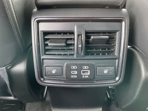 Used 2025 Subaru Forester Touring AWD/4WD image 19