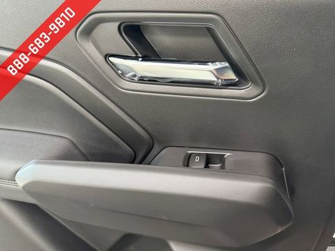 New 2025 Chevrolet Colorado LT w/ LT Convenience Package AWD/4WD image 17