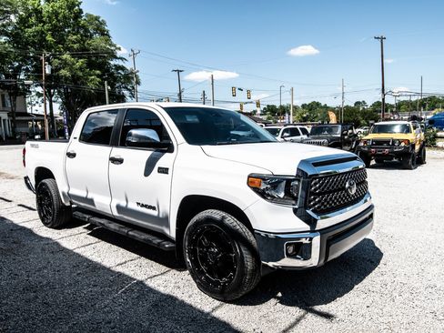 Used 2021 Toyota Tundra SR5 w/ SR5 Leather Package RWD image 14