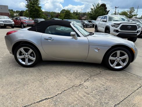 Used 2008 Pontiac Solstice Convertible image 6