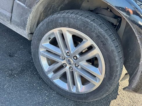 Used 2017 Ford Expedition EL Limited w/ Equipment Group 301A image 10