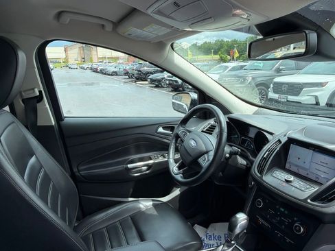 Used 2019 Ford Escape SEL w/ Ford Safe & Smart Package AWD/4WD image 15