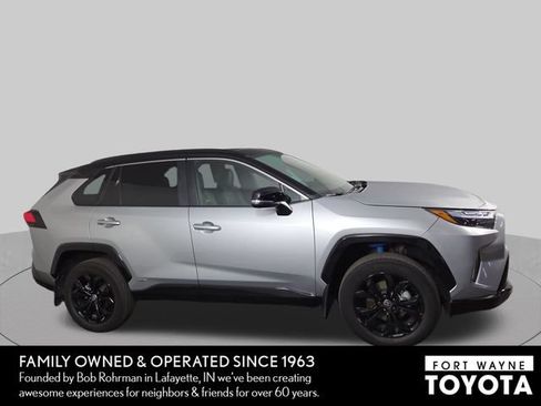 Used 2024 Toyota RAV4 XSE AWD/4WD image 5