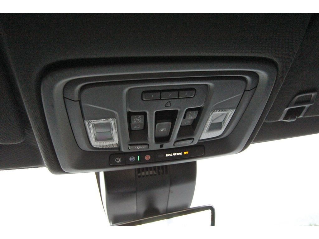 Used 2025 Chevrolet Silverado 1500 ZR2 w/ Technology Package AWD/4WD image 23