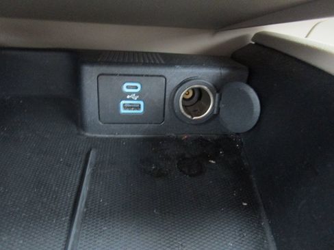 Used 2020 Ford Escape SEL image 40