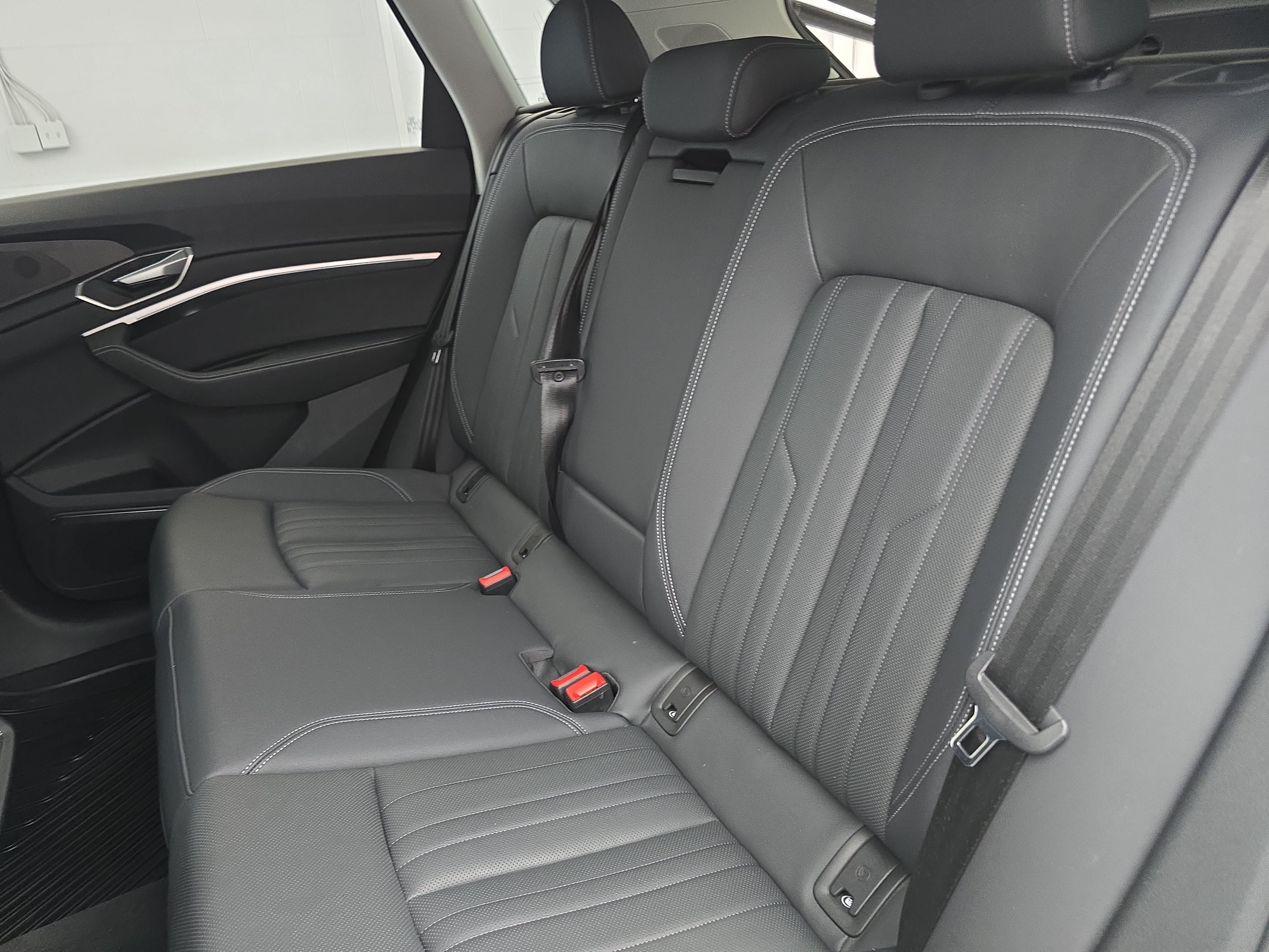 Used 2024 Audi Q8 e-tron Premium Plus AWD/4WD image 16