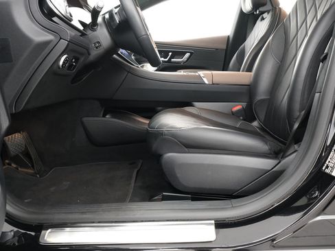 Used 2023 Mercedes-Benz EQS 580 4MATIC Sedan image 36