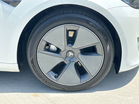Used 2022 Tesla Model 3 Long Range AWD/4WD image 11