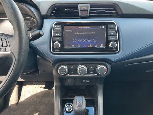 Used 2025 Nissan Versa SV image 17