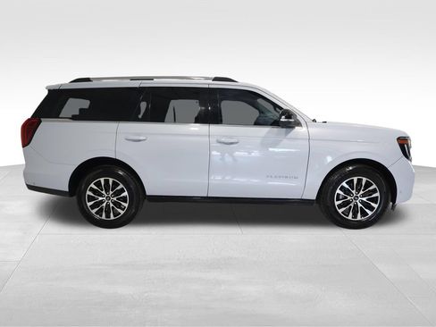 Used 2025 Ford Expedition Platinum AWD/4WD image 5