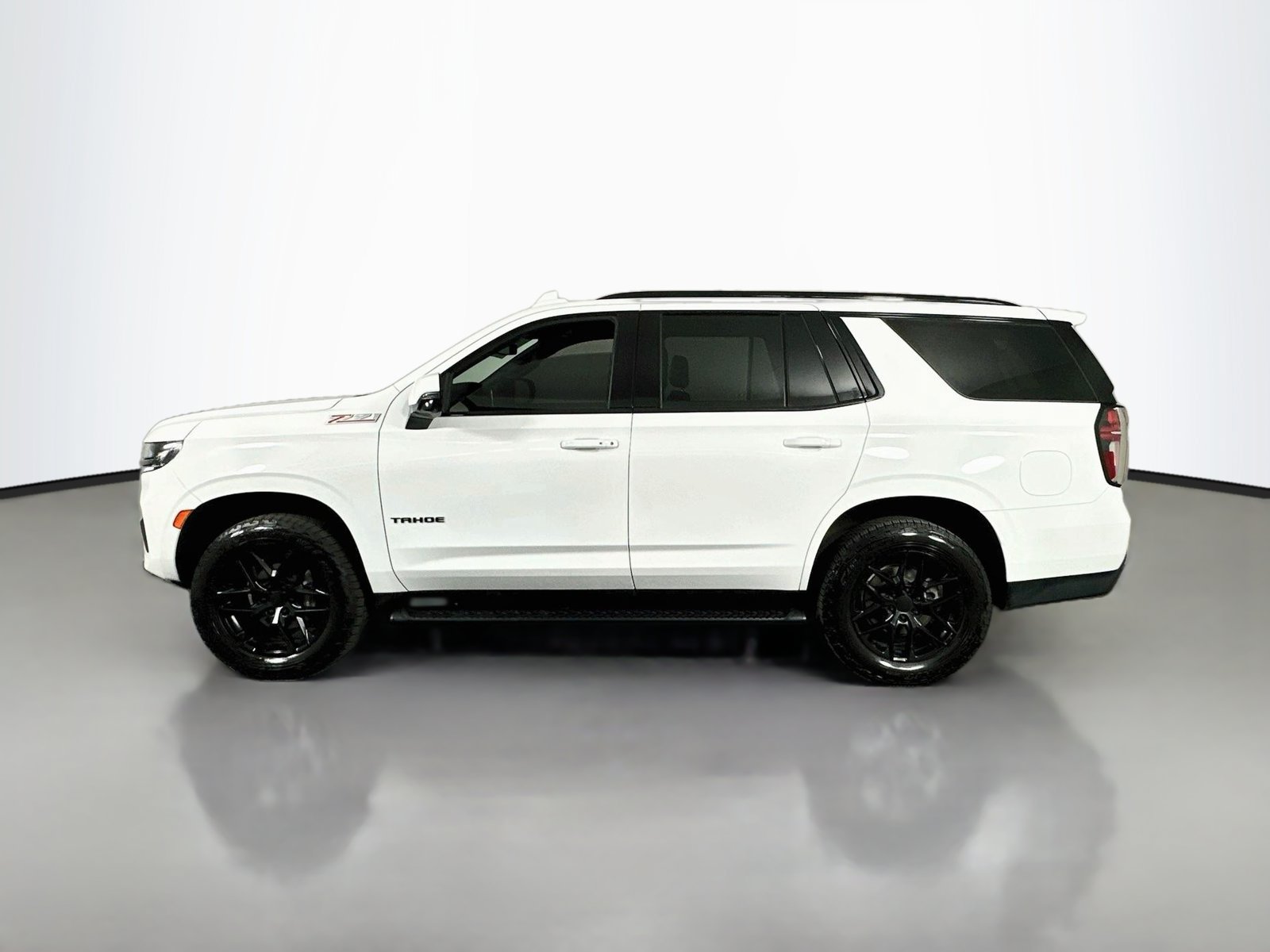 Used 2021 Chevrolet Tahoe Z71 w/ Z71 Off-Road Package AWD/4WD image 5