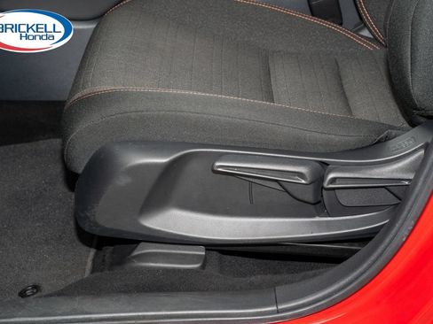 Certified 2025 Honda HR-V Sport image 29