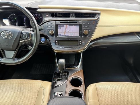 Used 2018 Toyota Avalon Limited FWD image 14