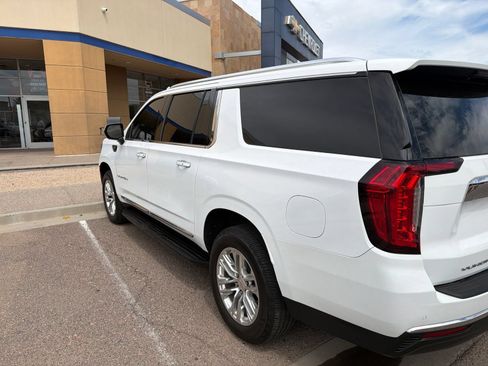 Used 2021 GMC Yukon XL SLT AWD/4WD image 7