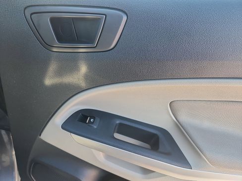 Used 2021 Ford EcoSport S image 31