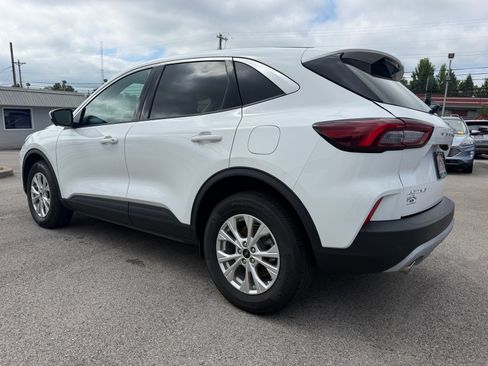Used 2023 Ford Escape Active w/ Tech Pack #2 AWD/4WD image 11