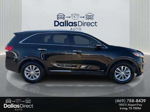 Used 2017 Kia Sorento LX image 5