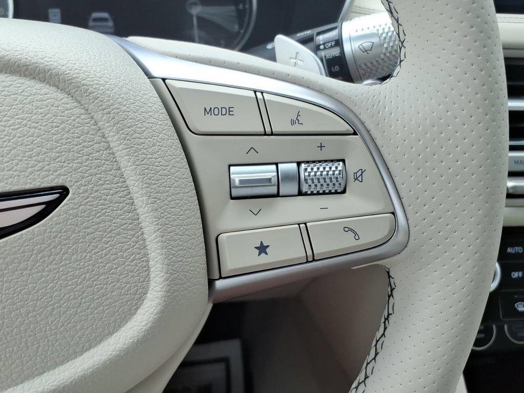 Used 2026 Genesis G70 2.5T Prestige RWD image 19