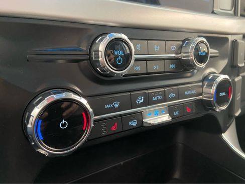 Used 2022 Ford F150 XLT w/ Equipment Group 302A High image 38