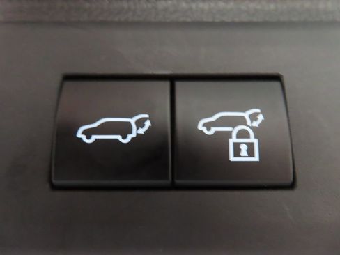 Used 2025 Toyota Grand Highlander AWD Hybrid image 42