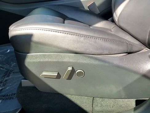 Used 2024 Tesla Model Y Standard Range image 14