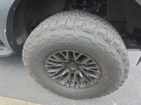 Used 2023 Ford F150 Raptor AWD/4WD image 4