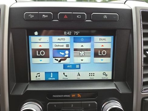 Used 2018 Ford F150 Lariat w/ Equipment Group 502A Luxury AWD/4WD image 19