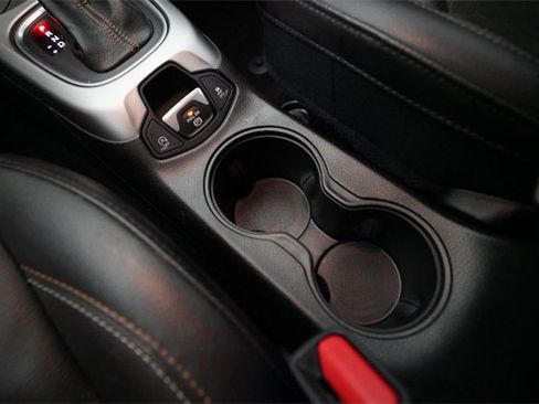 Used 2020 Jeep Compass Latitude w/ Cold Weather Group image 16