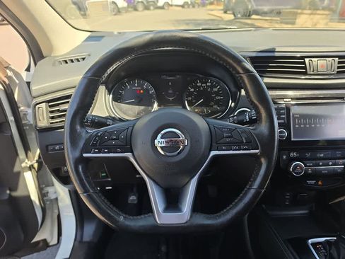 Used 2017 Nissan Rogue Sport SL AWD/4WD image 14