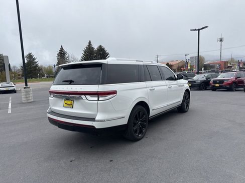 Used 2022 Lincoln Navigator L Reserve AWD/4WD image 5