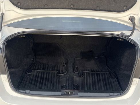 Used 2017 Subaru Legacy 2.5i Limited image 28