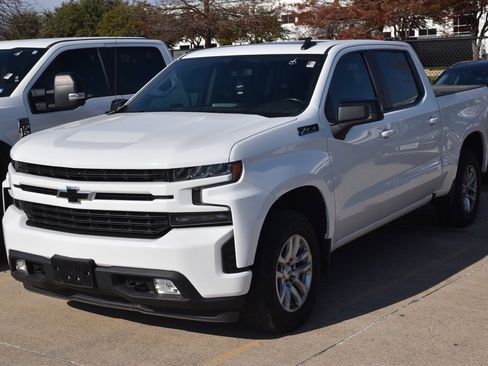 Used 2020 Chevrolet Silverado 1500 RST image 2