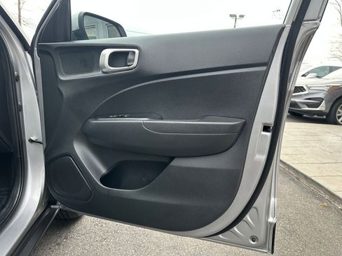 Used 2023 Hyundai Venue SEL w/ Cargo Package image 26