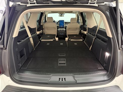 Used 2024 Ford Expedition Max Platinum AWD/4WD image 40
