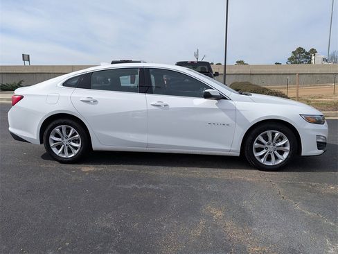 Used 2023 Chevrolet Malibu LT image 3