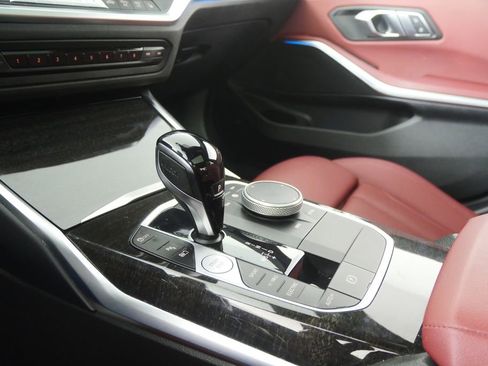 Used 2022 BMW 330e w/ M Sport Package RWD image 20