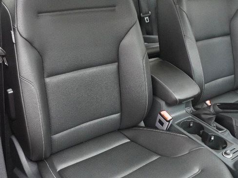 Used 2017 Volkswagen Golf Wolfsburg Edition FWD image 9