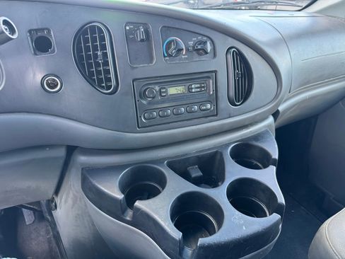 Used 2008 Ford E-250 and Econoline 250 image 9