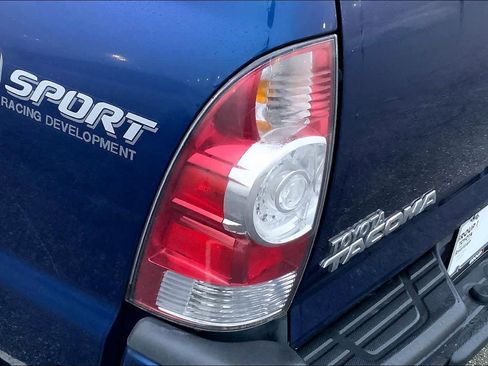 Used 2014 Toyota Tacoma 4x4 Double Cab w/ TRD Sport Package image 27