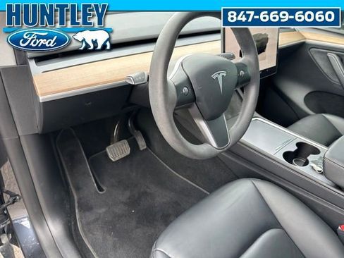 Used 2024 Tesla Model Y Long Range image 23